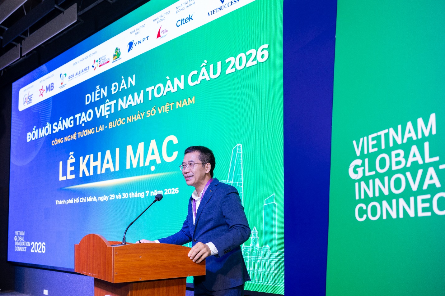 Ông Lưu Trung Thái, Chủ tịch HĐQT MB phát biểu tại Lễ khai mạc Diễn đàn Đổi mới sáng tạo Việt Nam toàn cầu 2026 (VGIC 2026).
