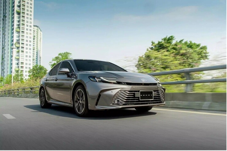 Loạt xe hybrid tiền tỷ tại Việt Nam, có mẫu chỉ tiêu thụ 1,6L/100km - 1