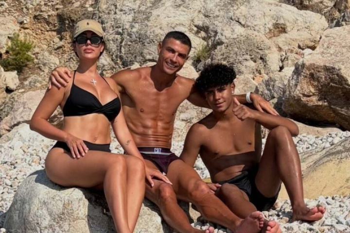 Kỳ nghỉ của Ronaldo và vợ sắp cưới