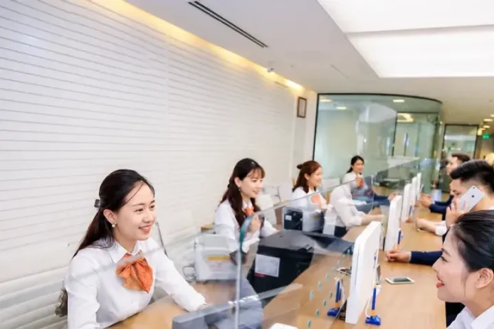 Những ngân hàng giảm mạnh lợi nhuận
