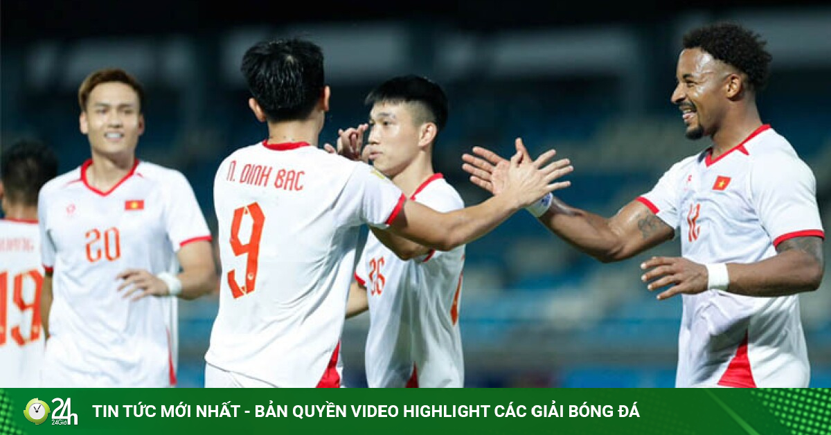 Trực tiếp bóng đá Việt Nam - Singapore: Chờ Xuân Son, Đình Bắc rực sáng (AFF Cup)