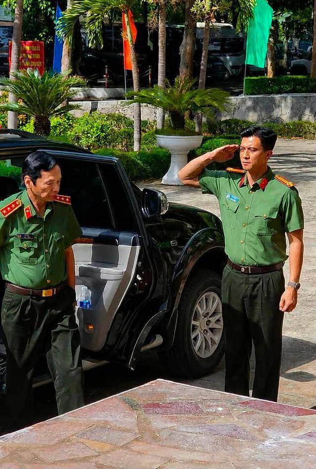 Hà Việt Dũng vai Trung tá Phạm Minh phim "Trời cao nguyên xanh".