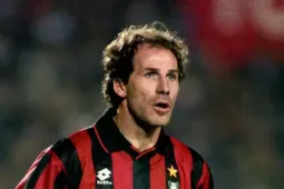 Huyền thoại Franco Baresi qua đời
