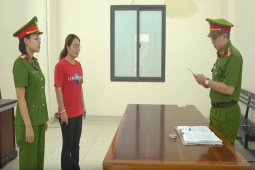 Khởi tố nữ lễ tân cho du khách nước ngoài thuê xe máy gây tai nạn chết người