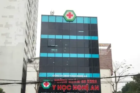 Vụ bơm sữa đậu nành vào niệu đạo: Lời kể chi tiết của một nạn nhân