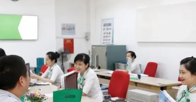 Hé lộ về lương ngân hàng