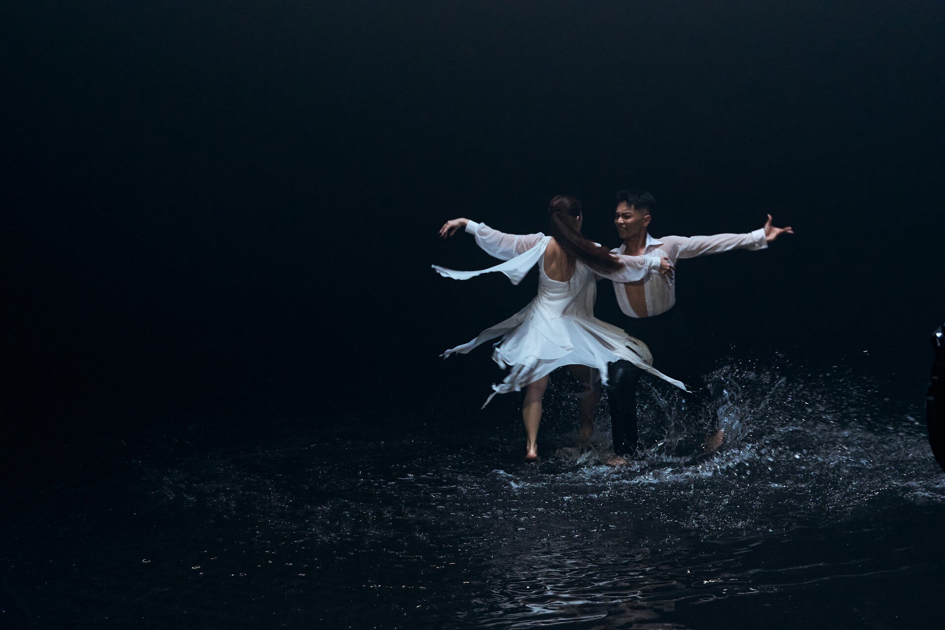 Vũ đạo của vợ chồng kiện tướng dancesport. Ảnh: NVCC