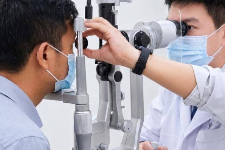 Người đàn ông 37 tuổi suýt mù vĩnh viễn vì tăng huyết áp ác tính, bác sĩ cảnh báo dấu hiệu dễ bỏ qua