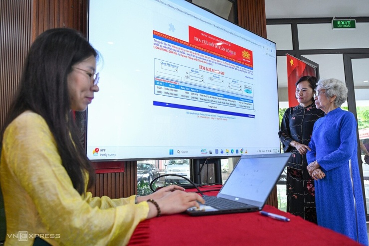 Cán bộ đi B, người thân có thể tra cứu thông tin hồ sơ tại http://ltqg3.luutru.gov.vn/hosodib. Ảnh: Giang Huy