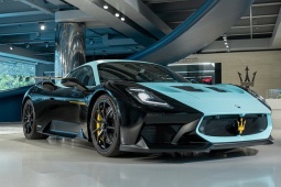 Maserati hồi sinh mẫu siêu xe MC12 từ GT2 Stradale Fuoriserie