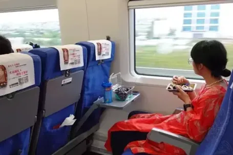 Điều khiến khách Việt 'mê' tàu cao tốc Trung Quốc
