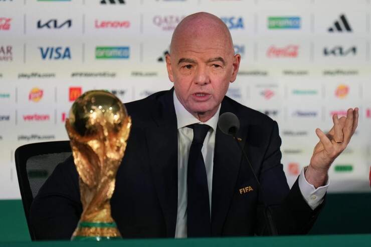 Chủ tịch Infantino thừa nhận từ bỏ kế hoạch "bán" World Cup vì gây chia rẽ sâu sắc