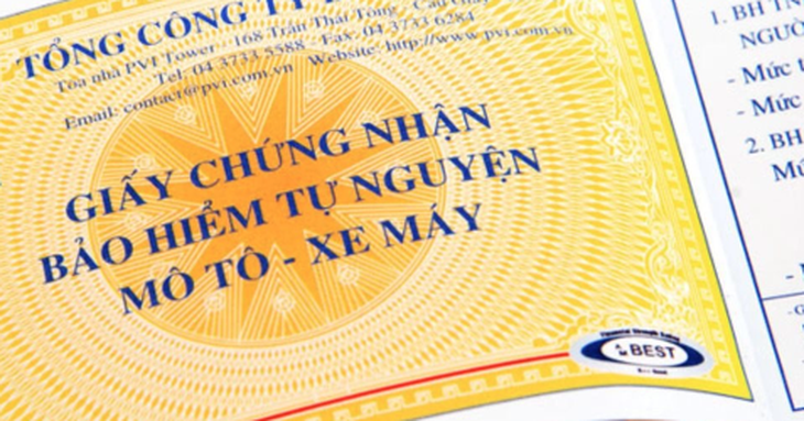 Bảo hiểm xe máy là loại giấy tờ bắt buộc người đi xe máy cần phải có khi tham gia giao thông. Ảnh minh họa: TL