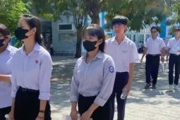 Khánh Hòa giảm 271 trường công lập, khuyến khích cán bộ quản lý đi dạy