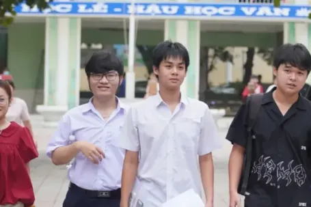 Khác mục tiêu không đồng nghĩa cần hai kỳ thi độc lập