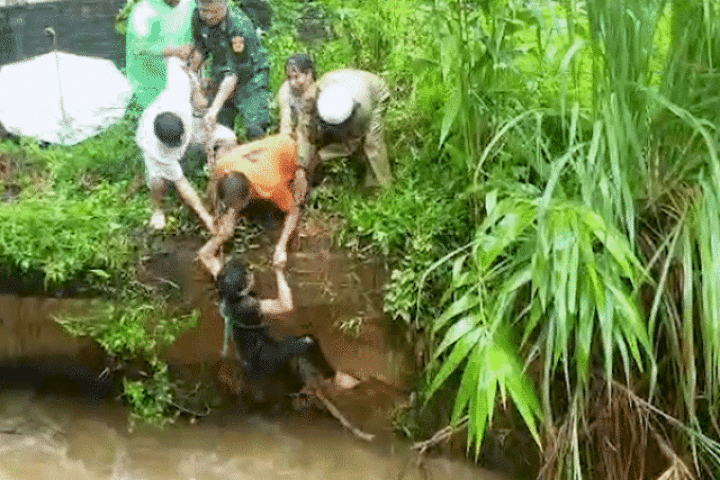 Dùng dây thừng cứu nam thanh niên bị cuốn trôi hơn 200 m