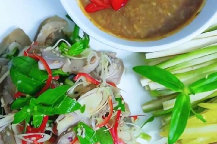 Loại thịt mềm và ít mỡ hơn thịt bò, thơm hơn thịt cừu, làm món này vừa lạ miệng vừa thơm ngon