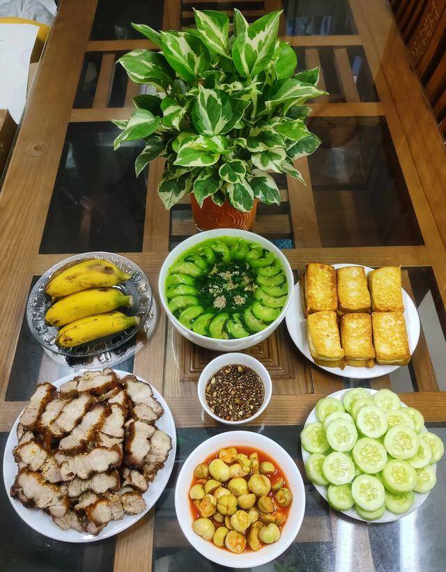 Gợi ý 6 mâm cơm gia đình 'đãi con' trước khi mùa hè kết thúc - 2