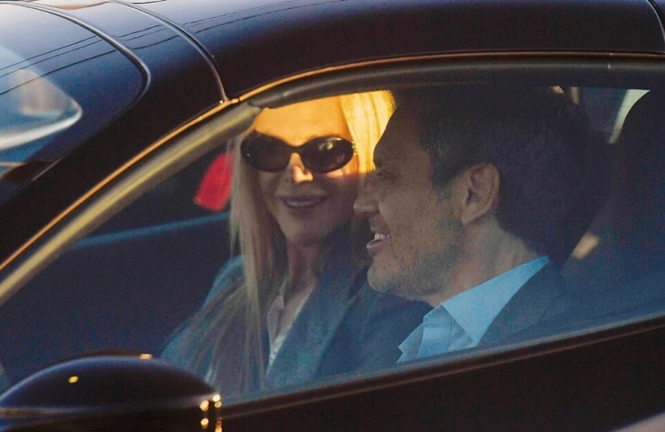 Michael Reinstein đón Nicole Kidman từ sân bay hôm 31/7. Ảnh: TheImageDirect