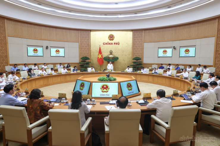 Thủ tướng Chính phủ Lê Minh Hưng chủ trì phiên họp Chính phủ thường kỳ tháng 7/2026. Ảnh: VGP.