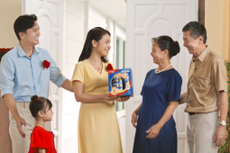 Vu Lan: Lòng biết ơn cha mẹ bắt đầu từ sự thấu hiểu
