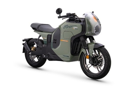Mô tô điện Honda phong cách cafe racer, tích hợp camera lùi, chạy tới 170 km mỗi lần sạc