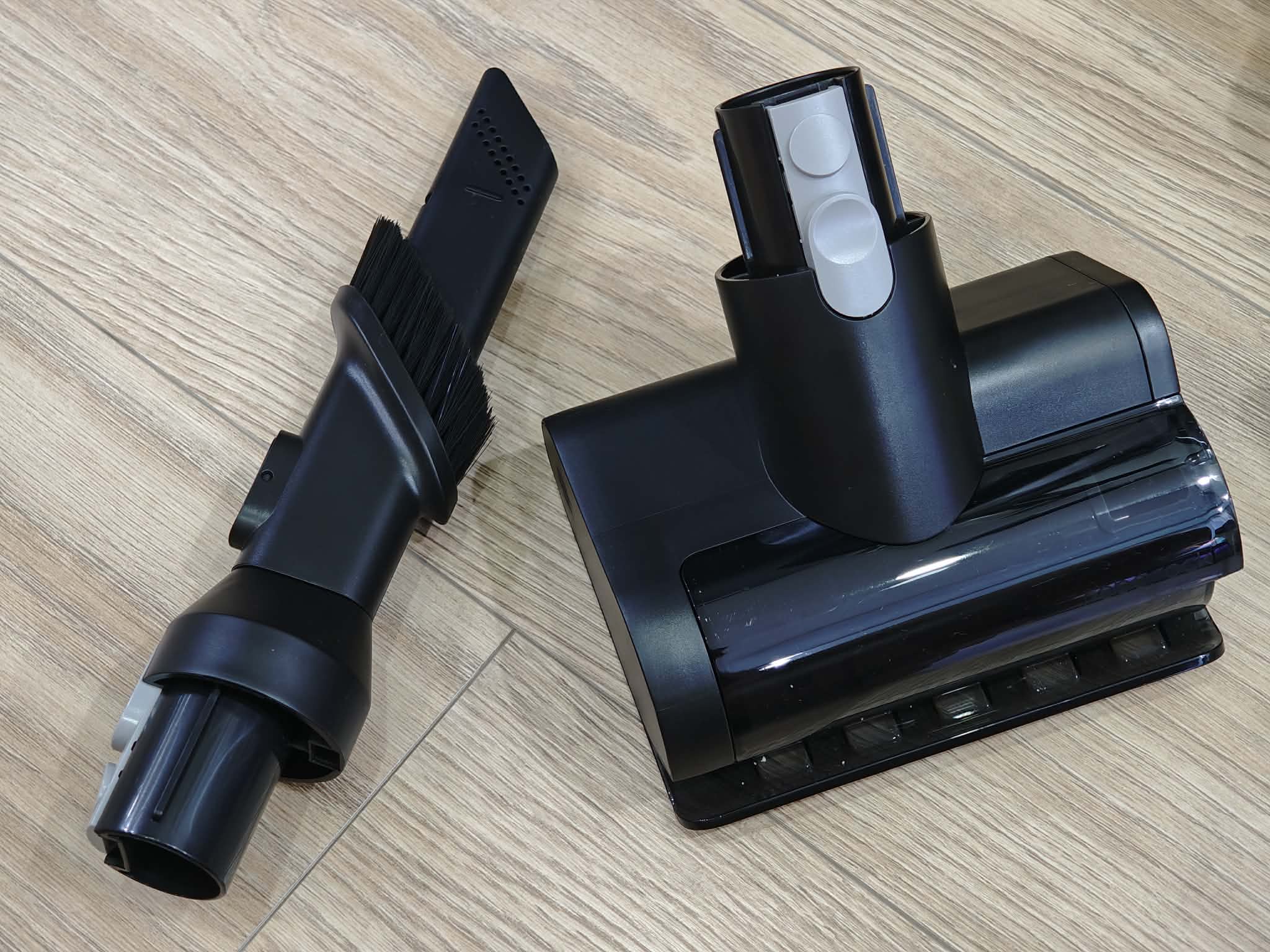 Roborock H60 Hub Ultra: Máy hút bụi công suất tới 210W và đổ rác thông minh - 4