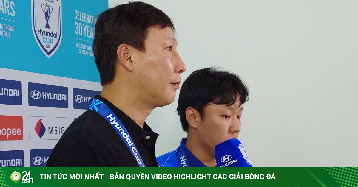 Trực tiếp họp báo Việt Nam - Indonesia: Thầy Kim chia sẻ về những điều chỉnh bất ngờ