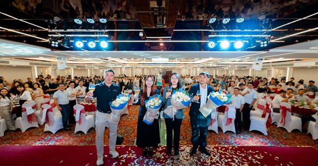 Gala Dinner 2026: Việt Nam Solar và 350 đối tác cập nhật xu hướng mới từ nghị định 243/2026/NĐ-CP
