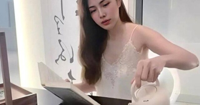 Sau thời gian dài vắng bóng, Thủy Tiên xuất hiệ...