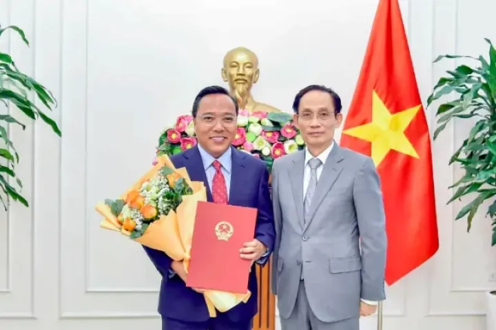 Trao quyết định bổ nhiệm hai Thứ trưởng Bộ Ngoại giao
