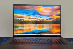 Đánh giá laptop chơi game Razer Blade 18: Mạnh nhất phân khúc