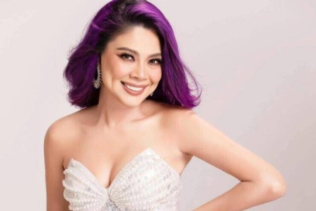 'Búp bê' Thanh Thảo gợi cảm ở tuổi 49