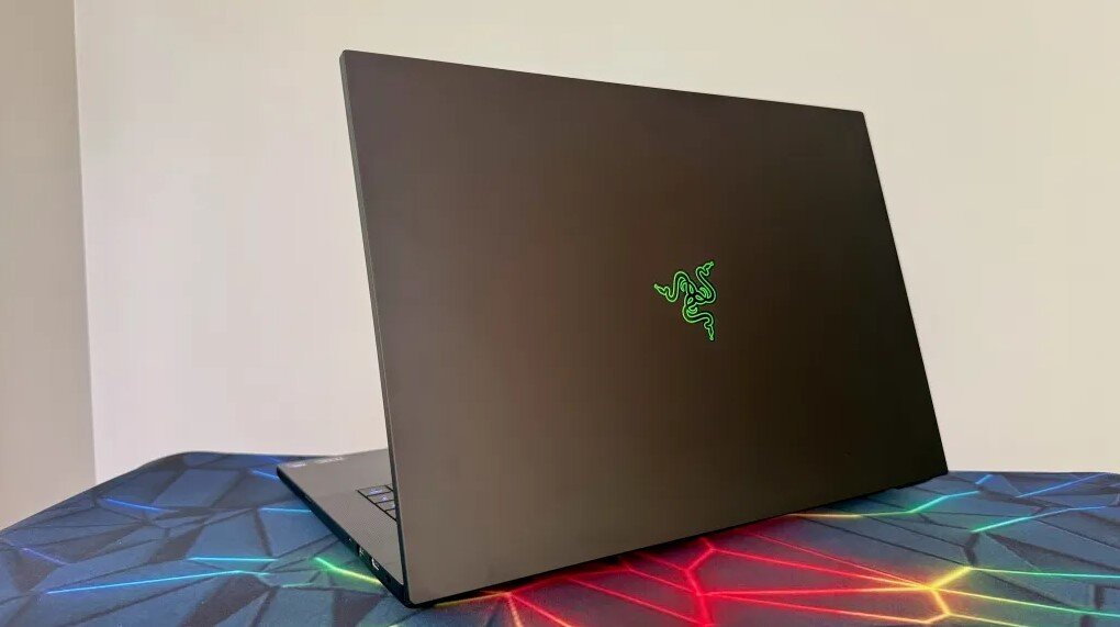 Thiết kế&nbsp;Razer Blade 18.