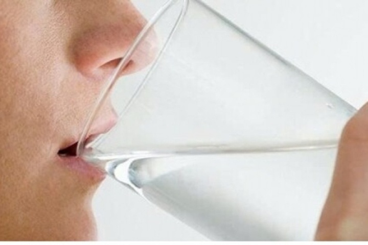 Trước cuộc nhậu nên uống gì để lâu say? Cánh mày râu cần biết