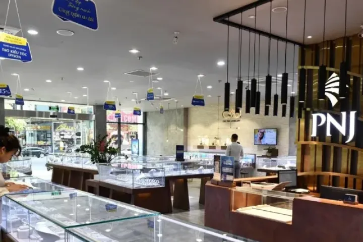 PNJ tăng trần phiên thứ ba, lộ diện dòng tiền mua ròng trăm tỷ