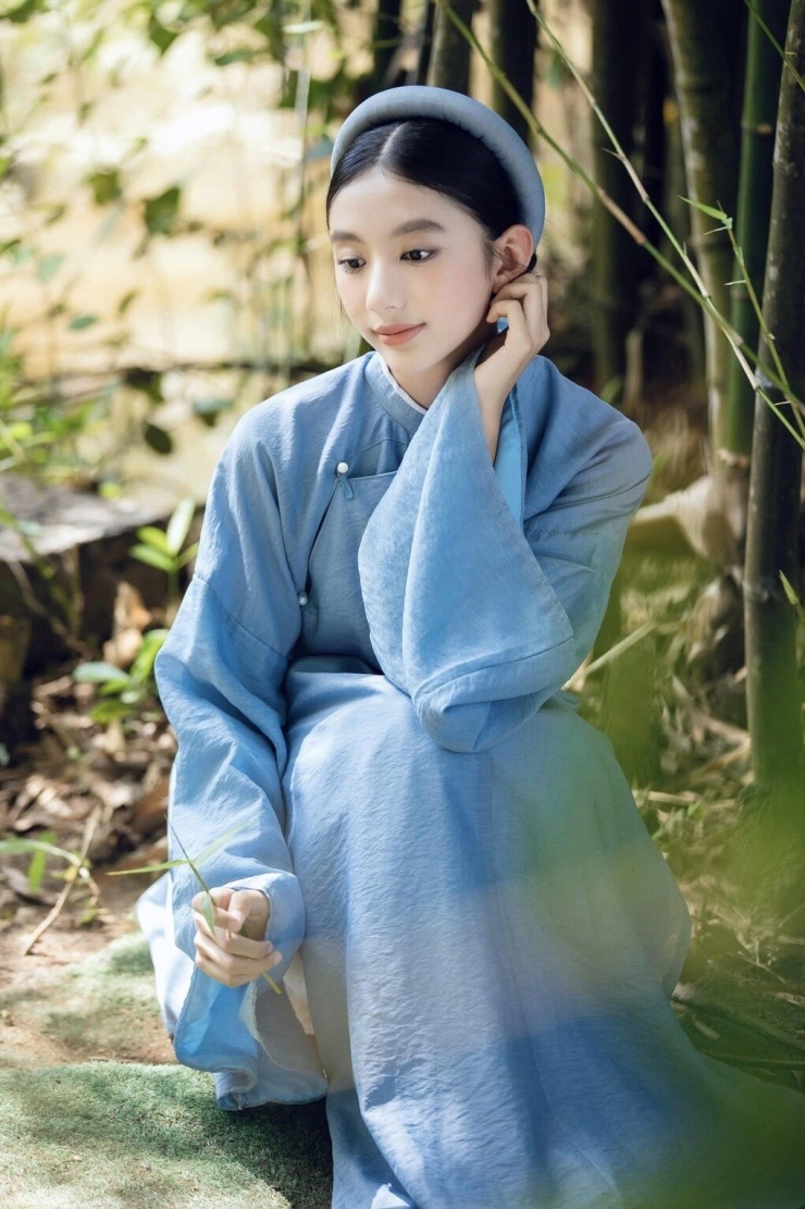 Con gái Ngọc Diễm được khen 'như hoa hậu' - 8