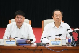TRỰC TIẾP: Bộ GD&ĐT công bố hướng xử lý thí sinh vụ hơn 140 điểm 10 Toán ở Tuyên Quang