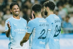 Video bóng đá K-League All Stars - Man City: Hiệp 1 định đoạt, 4 bàn rực rỡ