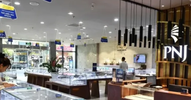 PNJ tăng trần phiên thứ ba, lộ diện dòng tiền mua ròng trăm tỷ