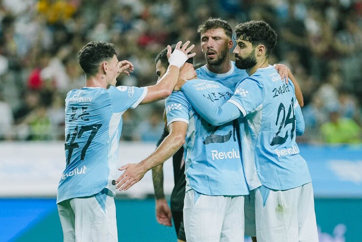 Niềm vui sớm dành cho Man City