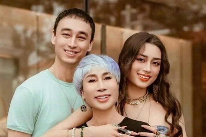 Hoa hậu Emoura Phạm: 'Tôi khâm phục mẹ một mình nuôi hai con'