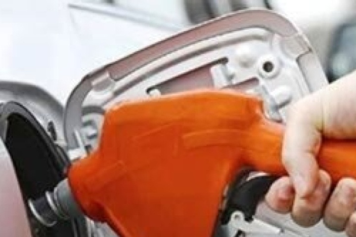 Giá xăng dầu đồng loạt đi xuống, xăng E10 giảm hơn 500 đồng/lít