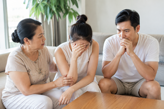 Dù rất thất vọng, bà Giang vẫn cố gắng giữ bình tĩnh. Bà cho rằng con dâu sai vì thiếu hiểu biết và quá tin người, chứ không phải cố tình hại gia đình. Ảnh minh họa
