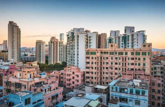 Ngoài giá mua, cần hỏi rõ các khoản phí quản lý, gửi xe, bảo trì, vệ sinh và khả năng điều chỉnh phí trong tương lai để chủ động kế hoạch tài chính. Ảnh minh họa