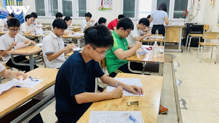 Theo Thứ trưởng Phạm Ngọc Thưởng, nếu chúng ta làm không tốt việc sắp xếp các cơ sở giáo dục, sẽ ảnh hưởng đến chất lượng dạy và học, ảnh hưởng lớn đến các em học sinh