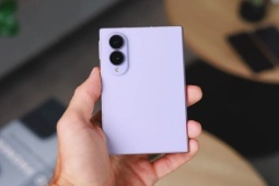Galaxy Z Fold9 năm sau sẽ còn xịn sò hơn