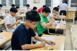Cả nước dự kiến giảm hơn 17.000 đầu mối trường công lập trước năm học mới