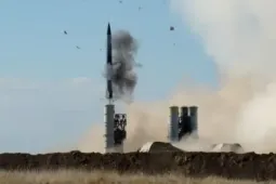 Cố vấn tổng thống Ukraine: Nga có thể phóng tới 100 tên lửa đạn đạo mỗi tháng