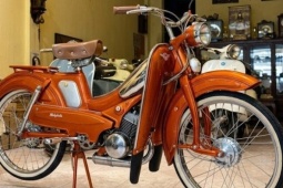 Xe đạp máy Pháp hơn 60 năm tuổi có giá đắt ngang xe ga Vespa